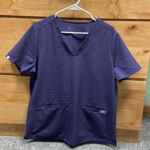 Figs Casma scrub top. Size large. Purple shadow. Three front pockets